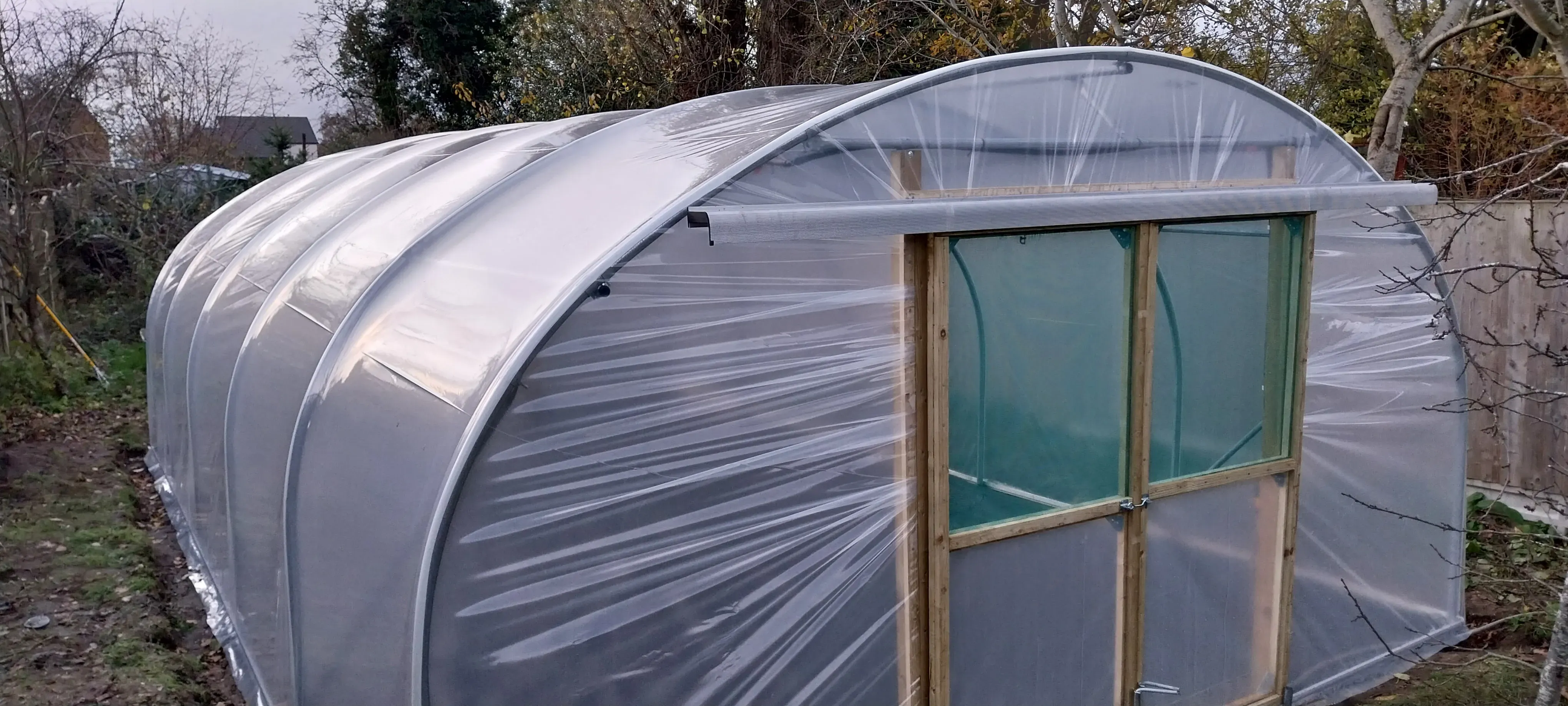 Professional polytunnel installation
